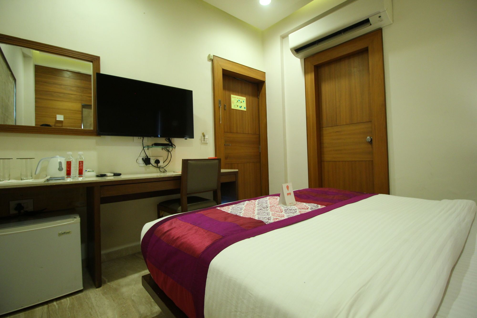Oyo 8992 Hotel Kyra アーメダバード エクステリア 写真