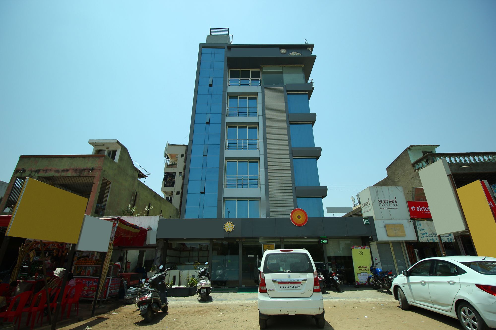 Oyo 8992 Hotel Kyra アーメダバード エクステリア 写真